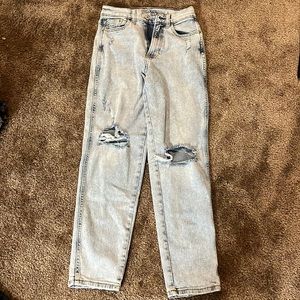 Light wash distressed jeans